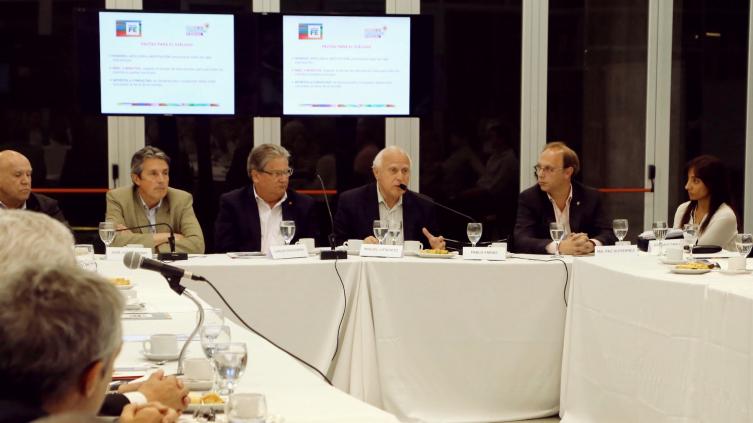 Santa Fe reclama 50 mil millones a la Nación