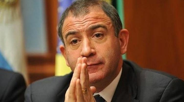 Desplazan a Luis Juez de la Embajada en Ecuador