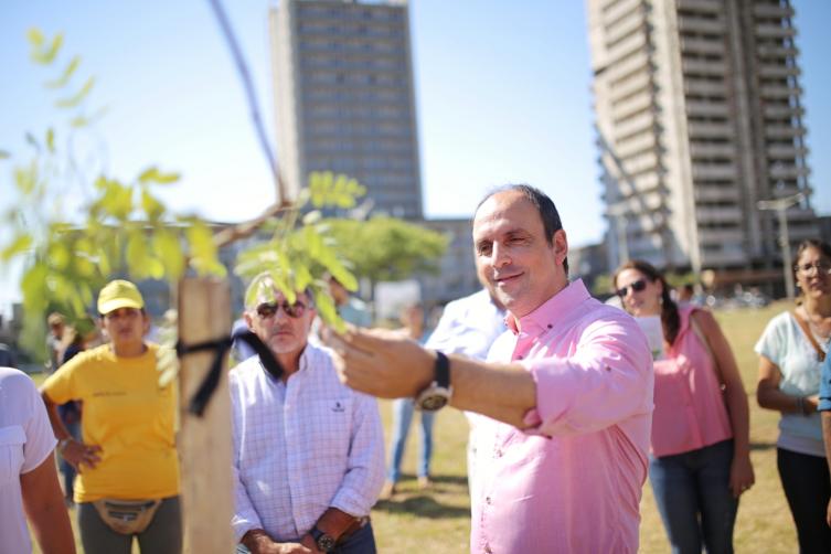 El ambicioso plan de Corral para forestar la Capital