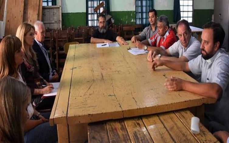 Lamberto se reunió con los curas barriales de Santa Fe