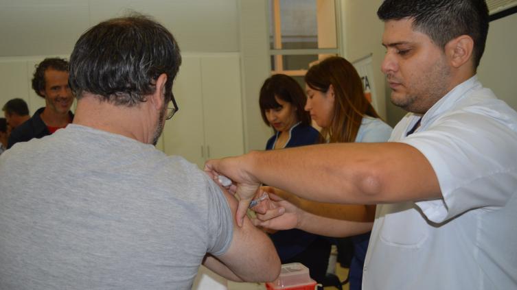 La provincia lanzó la campaña contra la gripe en Santa Fe