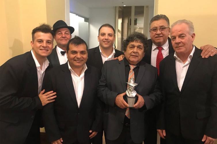 Los Palmeras se llevaron su sexto premio Gardel