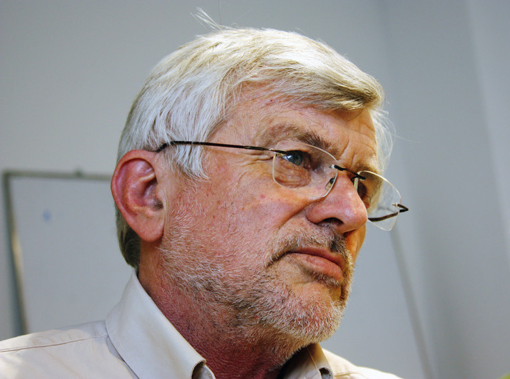 Hoffman: “Hay una maniobra para denostar a los empleados públicos”