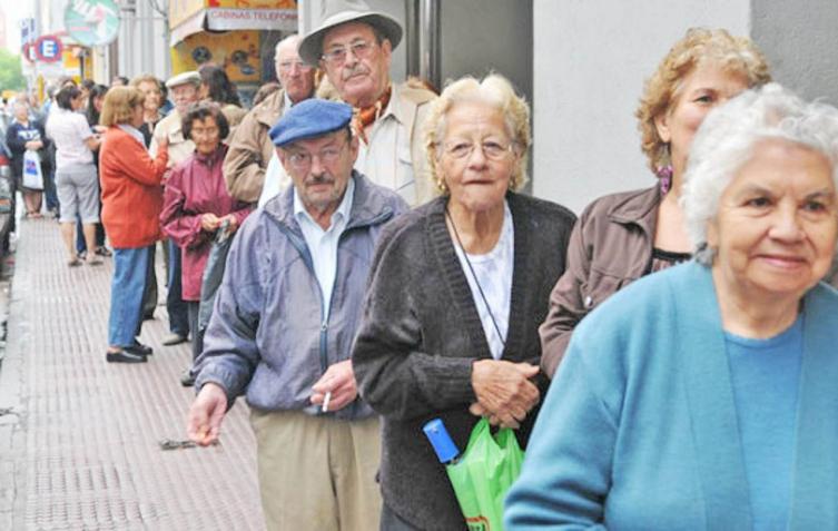 Ordenan restituir un aumento de 9 % a jubilados 