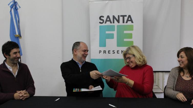 Santa Fe editará libros pedagógicos para docentes