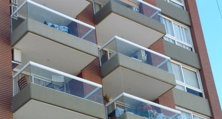 Se necesitan 110 sueldos para comprar un departamento