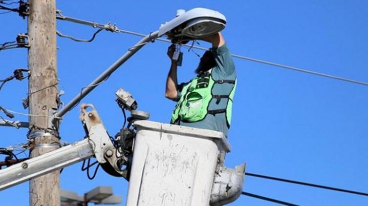 Guerra de luces entre Lifschitz y Corral