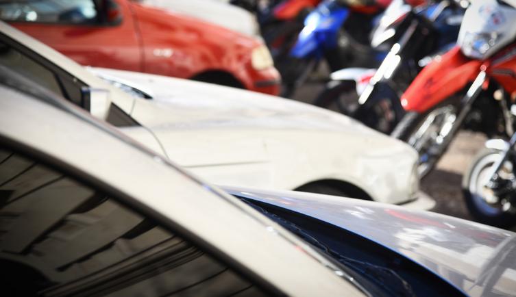 API detectó 70 mil vehículos sin registrar en patente automotor