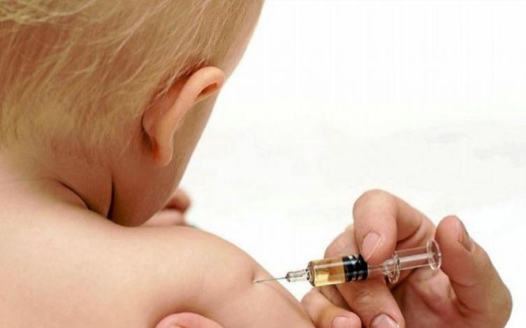 Santa Fe: suspenden la vacuna contra la meningitis 