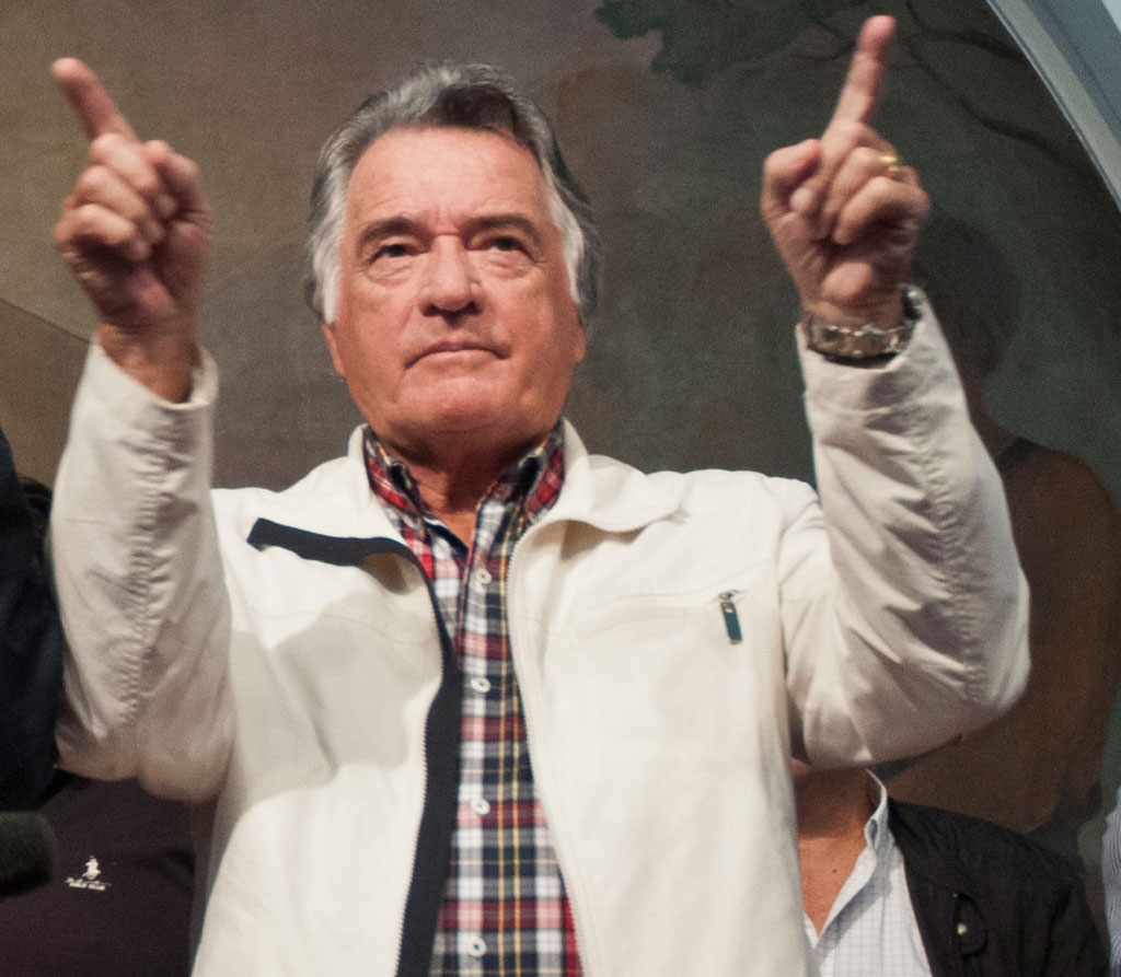 Barrionuevo: “Hay que echar a 200 mil contratados” 